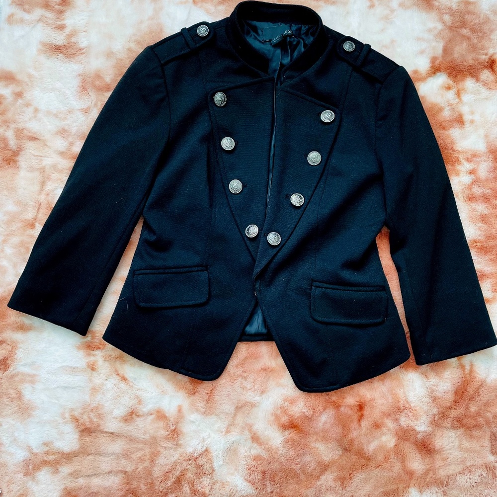 Medium Black Blazer